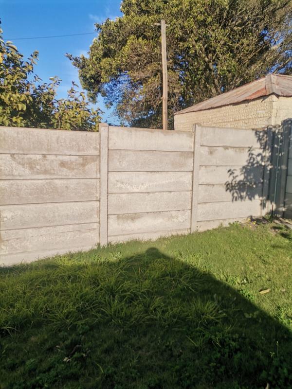 2 Bedroom Property for Sale in Albertinia Western Cape